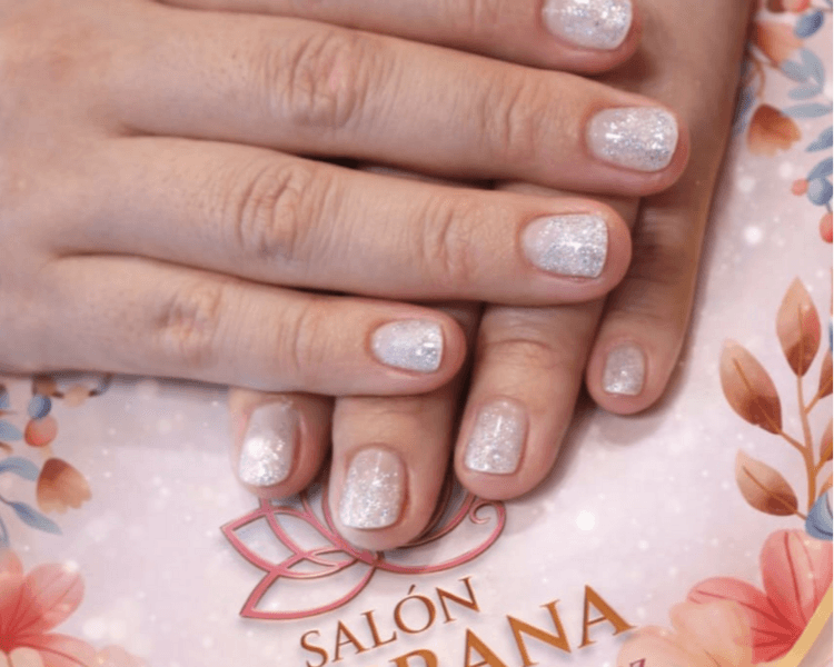 MANICURE PERMANENTE FRANCESA O DEGRADÉ BLANCO + GLITTER (OPCIONAL)