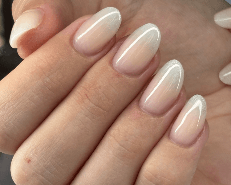 Polygel color liso o diseño simple