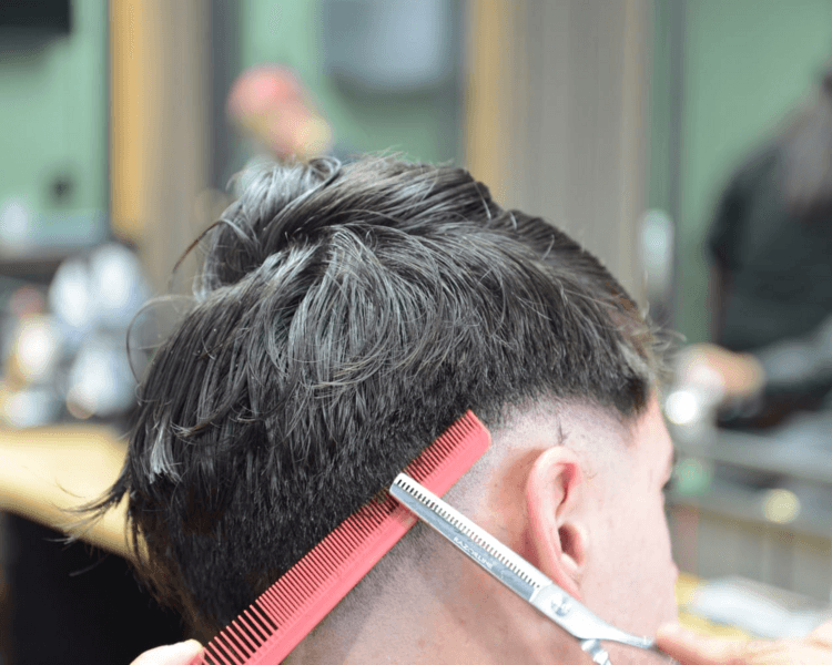 Corte de cabello, lavado de cabello, perfilado de barba y lavado de barba