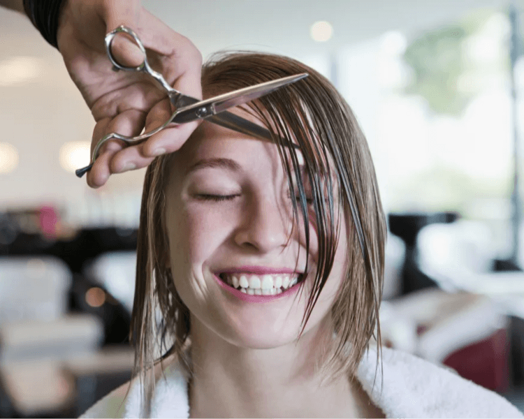 Corte de Capul 10 ( Bangs Trim )