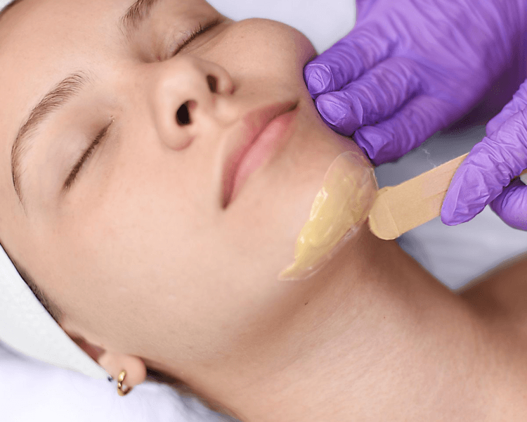 Depilacion de menton con cera