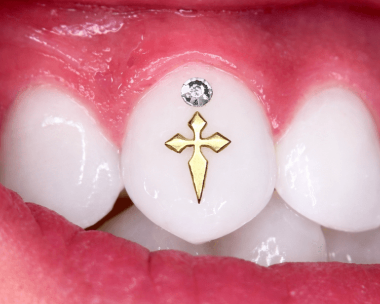 1 Accesorio de Oro 18K✨Swarovski Redondo GRATIS