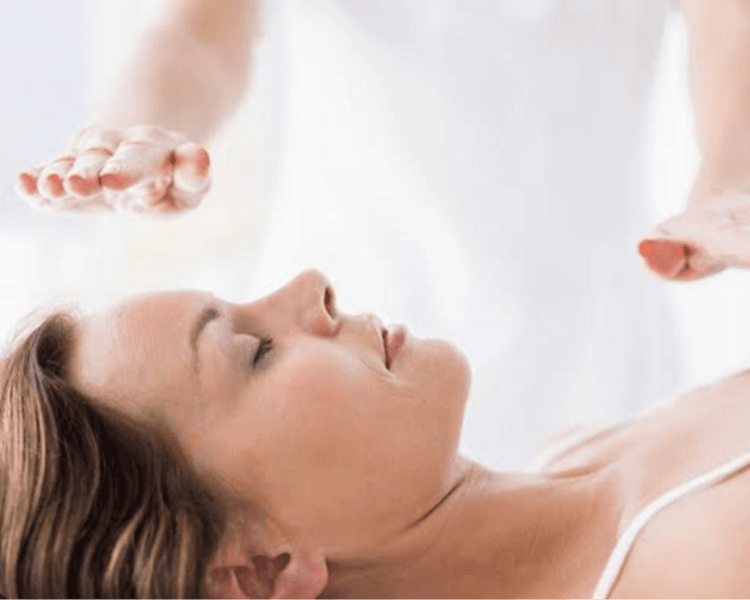 MASAJE RELAJANTE HOLISTICO