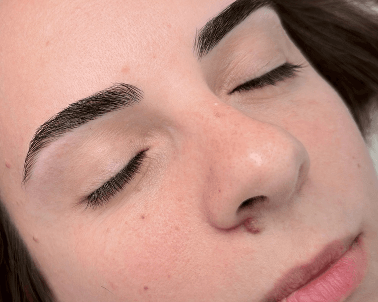 DISEÑO Y PERFILADO DE CEJAS (Requiere pago de seña de $3000)