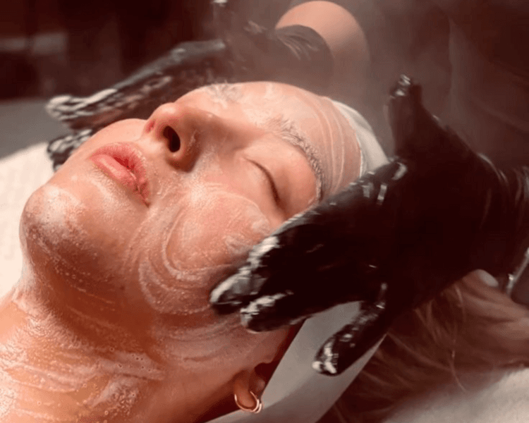 Limpieza facial profunda (con yeli)