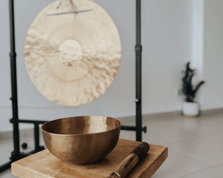 Baño de gong grupal