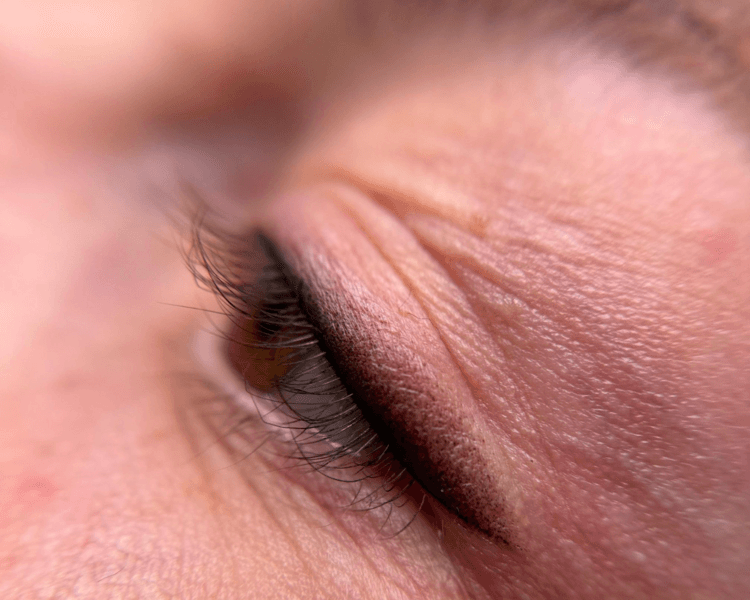 MICROPIGENTACION OJOS SOMBREADOS