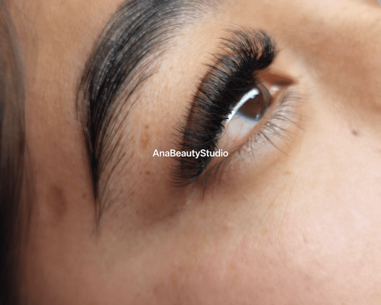 Extensiones de pestañas