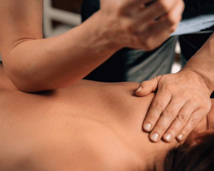 Masaje descontracturante 15% Off - Happy Hours SOMA 60min