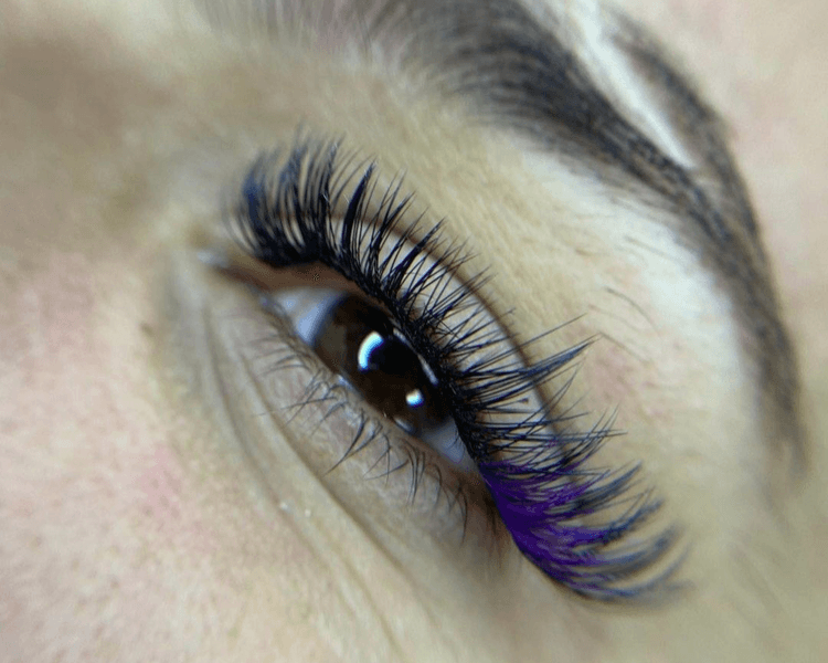 VOLUMEN RUSO TOQUE DE COLOR