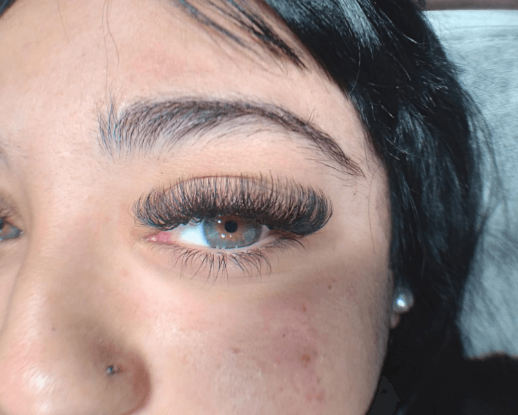 Pestañas volumen alto