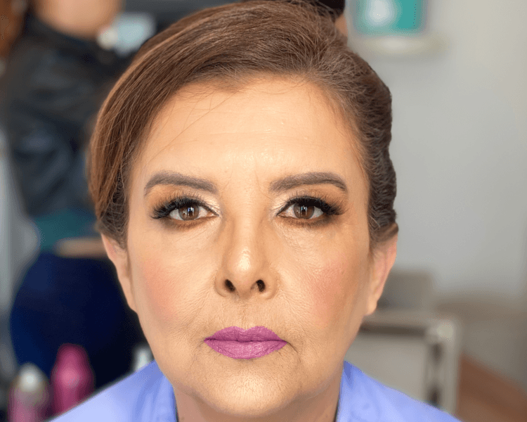 Maquillaje y peinado social pieles maduras