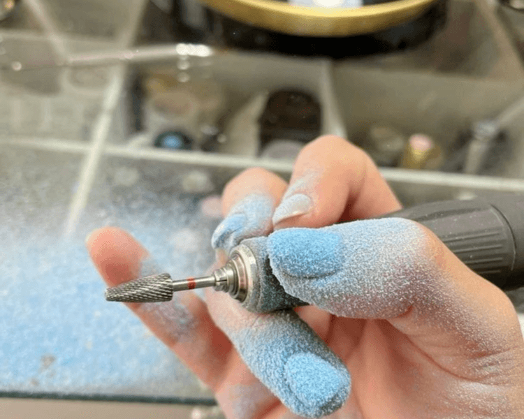 Retiro de esmaltado, semipermanente