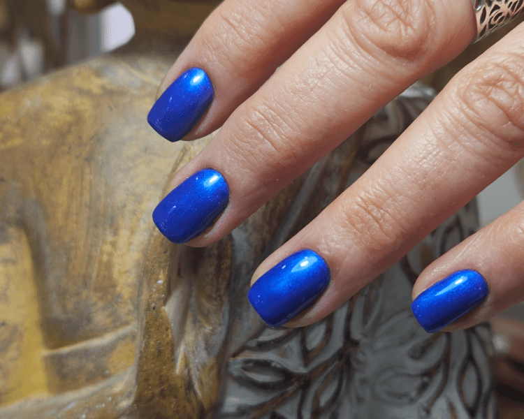 Manicura rusa con refuerzo