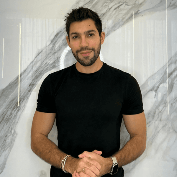 Diseño/Shatush/Baby shatush/Shatush cobrizo o RETOQUE de esos servicios + corte con JOEL.