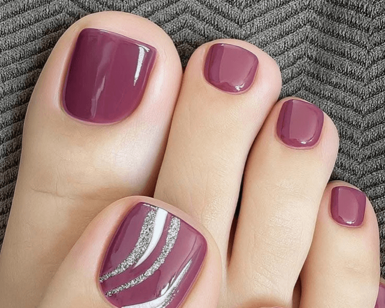 PEDICURA SEMIPERMANENTE DAMA