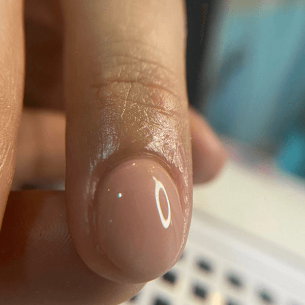 MANICURE + KAPPING + ESMALTADO PERMANENTE DESDE LOS