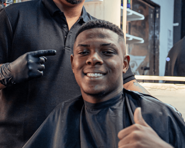 Corte pulido + cejas + pigmento