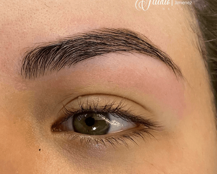 Perfilado de cejas