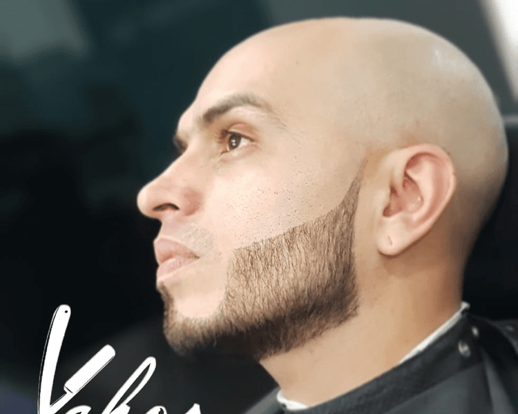 Marcada de barba y contornos