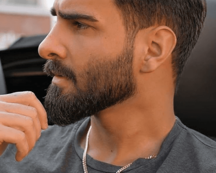 CORTE DE HOMBRE CLASICO Y DE BARBA ELABORADO