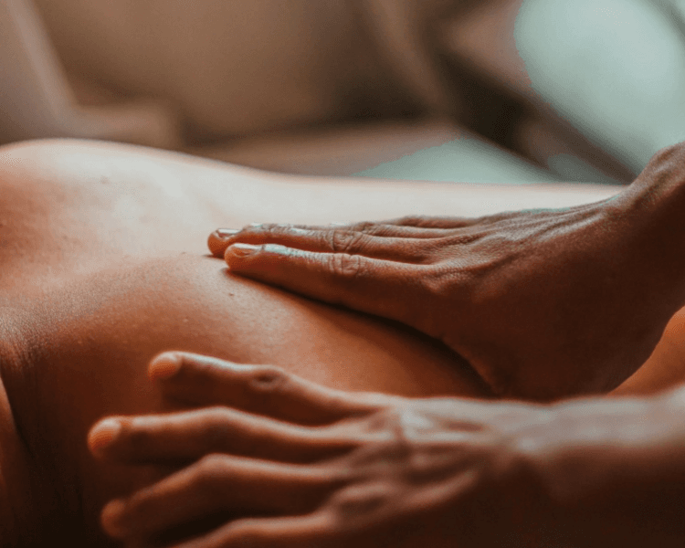 Masaje piedras calientes