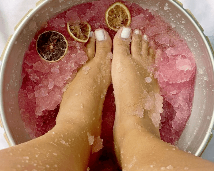 🦶 PEDICURE SPA DE CON TRATAMIENTO RECUPERADOR | Fortaleza