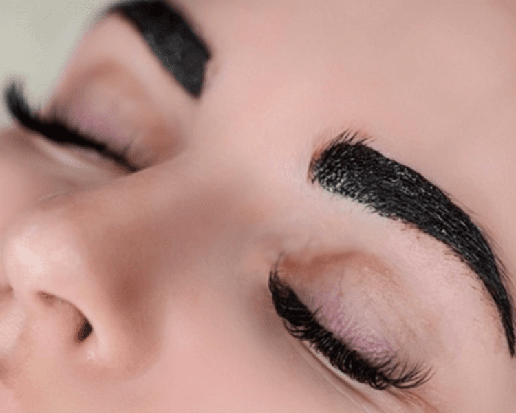 Diseño + tinte de cejas