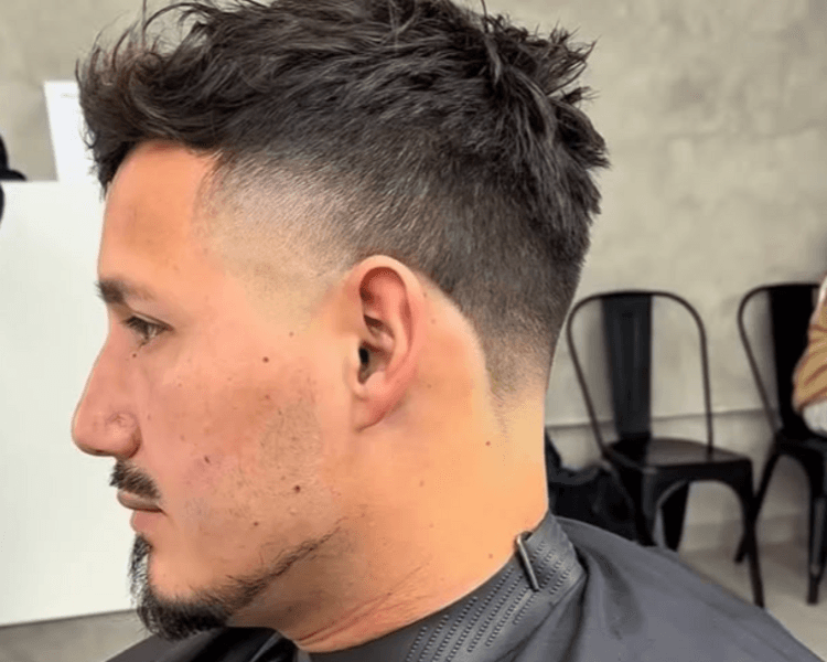 CORTE + ASESORIA +STYLING (INCLUYE ARREGLO DE BARBA Y PERFILADO DE CEJAS DE CORTESIA)