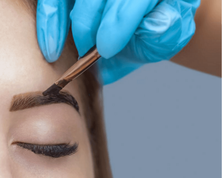 Perfilado de cejas + Henna