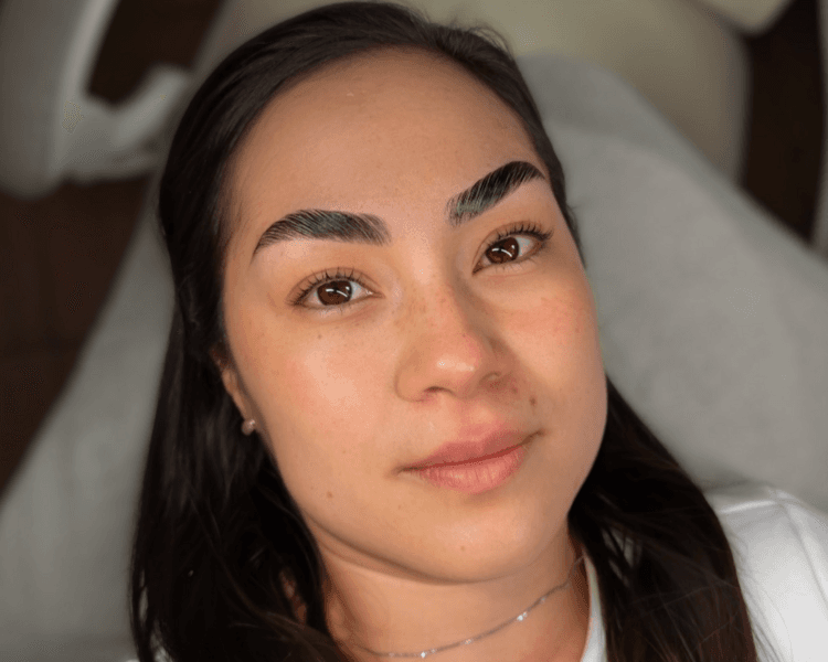 Laminado de cejas