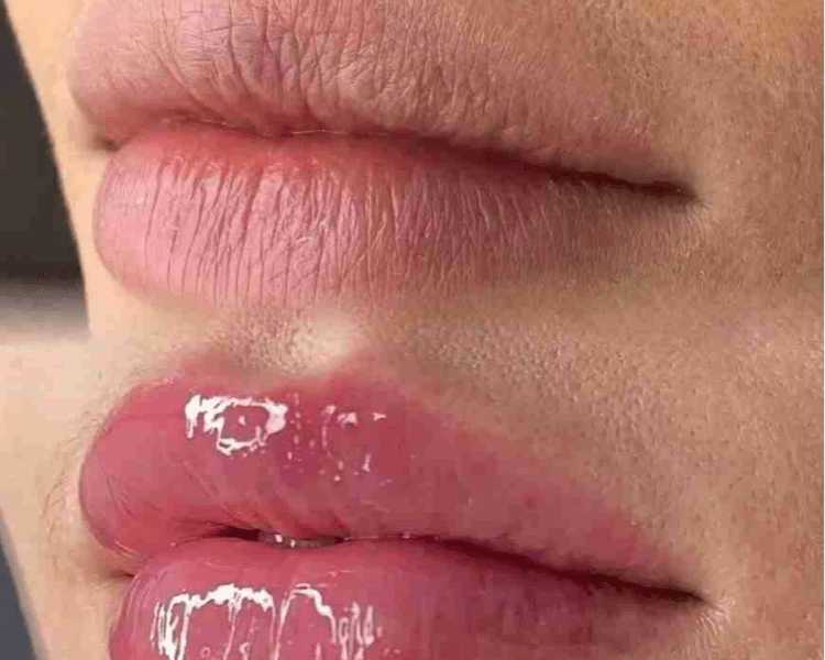 LIP GLOW
