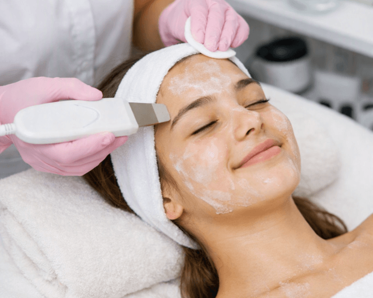LIMPIEZA FACIAL ADOLESCENTE