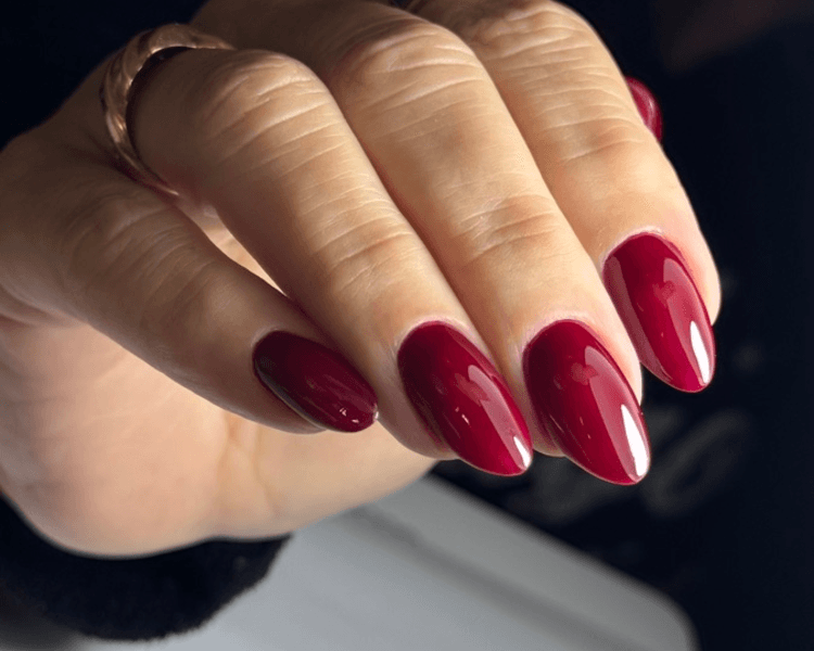Capping (gel o poly en uñas largas) + Diseño LISO o BÁSICO