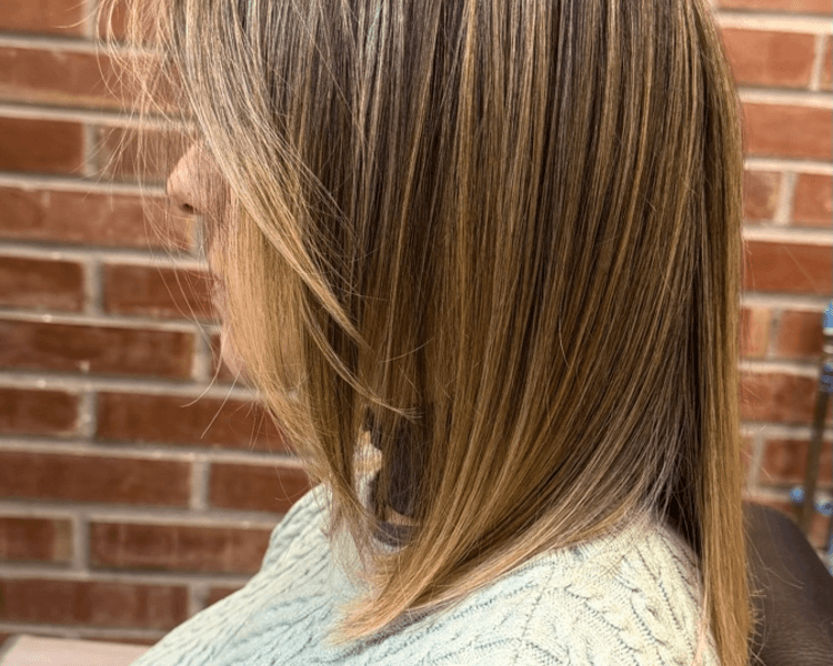 Corte de cabello de dama con Brushing