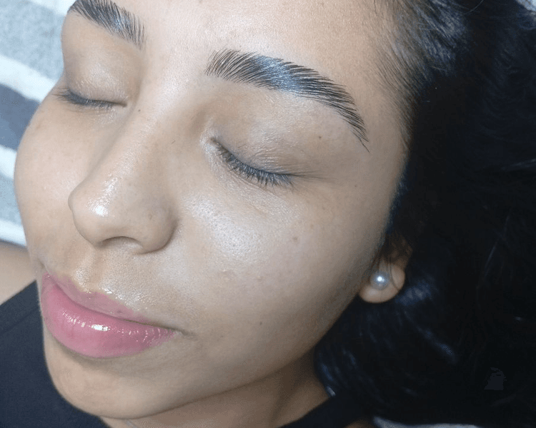 Laminado de cejas