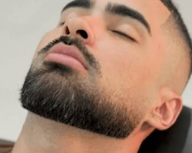 Corte de cabello + tratamiento de barba