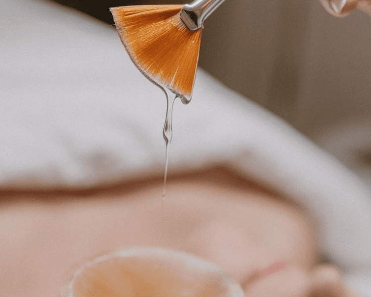LIMPIEZA FACIAL + HYDRAFACIAL + PEELING QUÍMICO