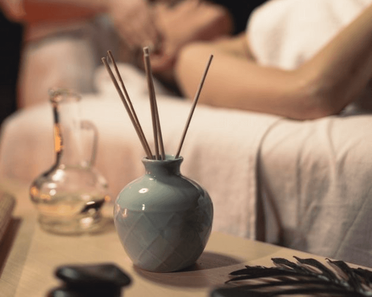 MASAJE EN PAREJA + PIEDRAS CALIENTES