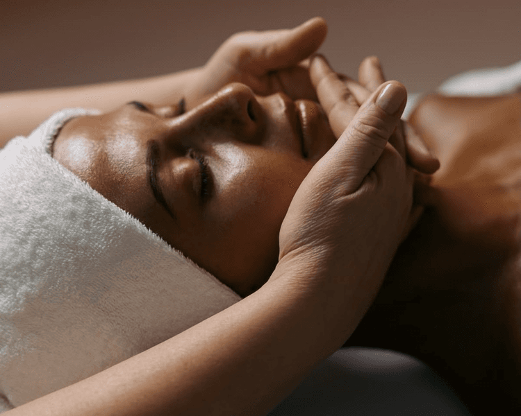 Masaje facial y capilar
