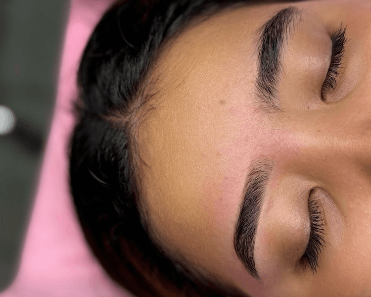 Diseño de cejas y epilacion