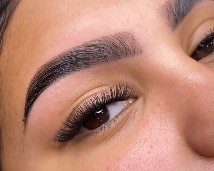 Cejas en henna