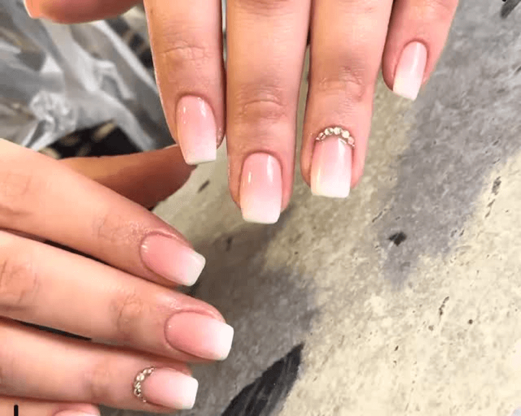 Manicure con Esmaltado Tradicional