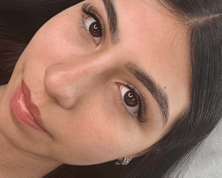 DISEÑO DE CEJAS+DEPILACION CON HILO