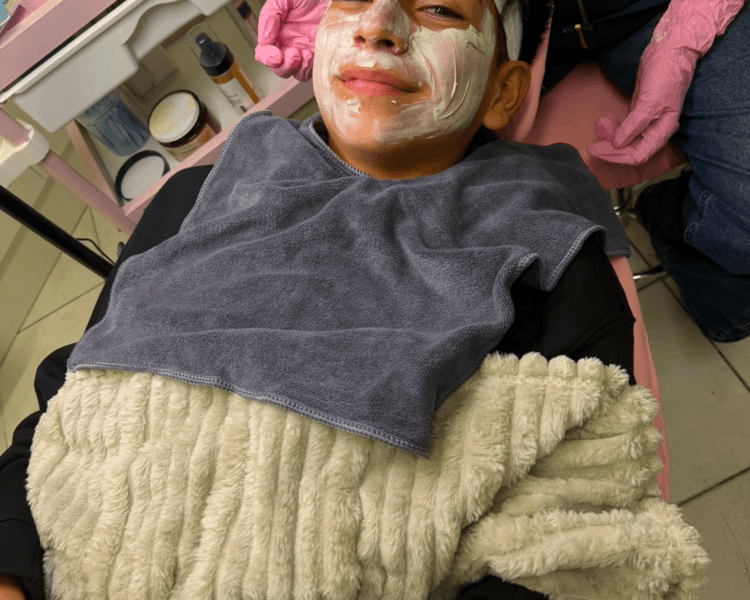 Limpieza facial adolescente