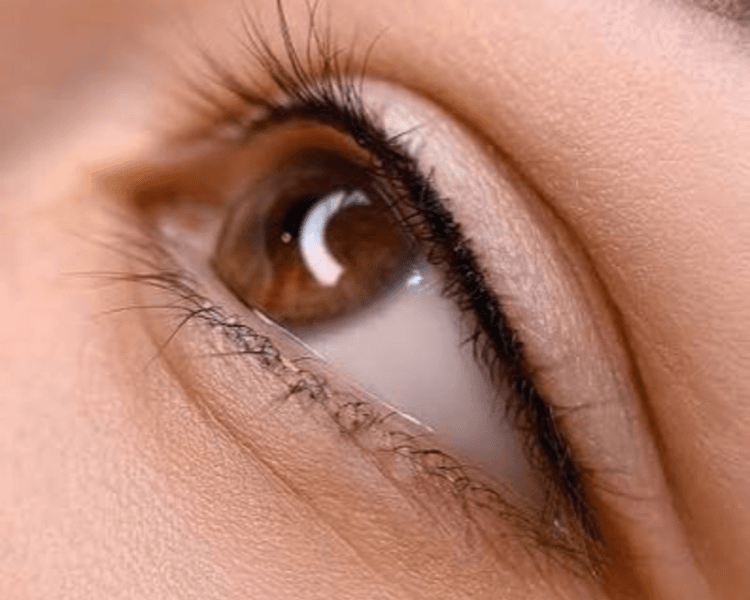 Delineado de ojos (Baby Liner)