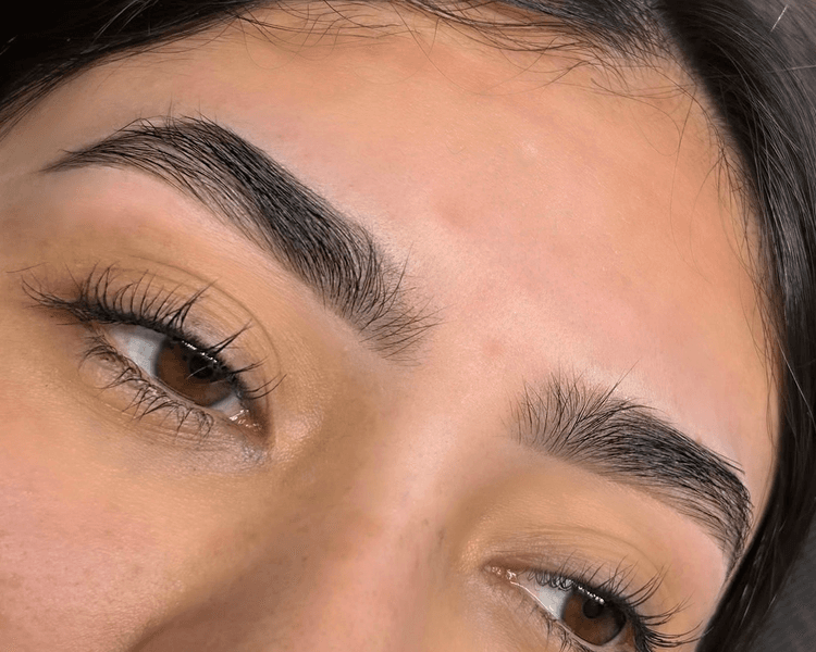 DISEÑO DE CEJAS CON HENNA ✨