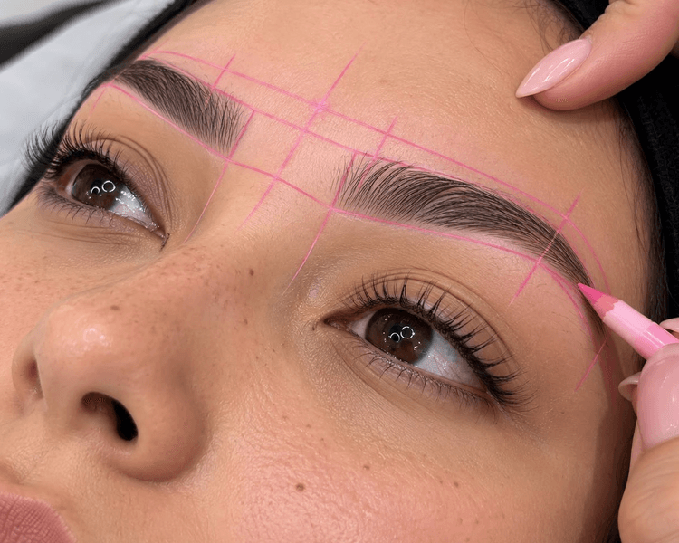 DISEÑO Y PERFILADO DE CEJAS CON HILO✨