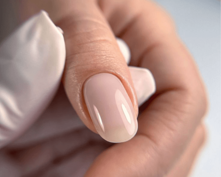 Rubber Gel + Pedicure Regular