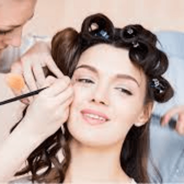 Peinado y Maquillaje